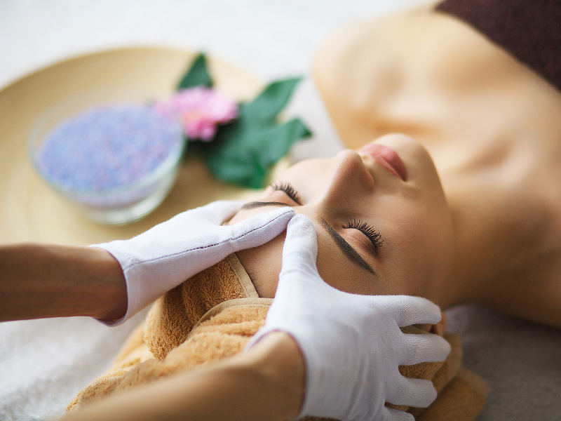 Trattamento di bellezza al viso